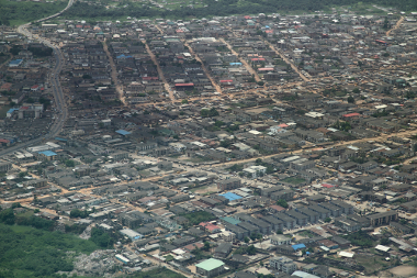 A cidade de Lagos, na Nigéria, deverá ser a maior área urbana da África nos próximos anos